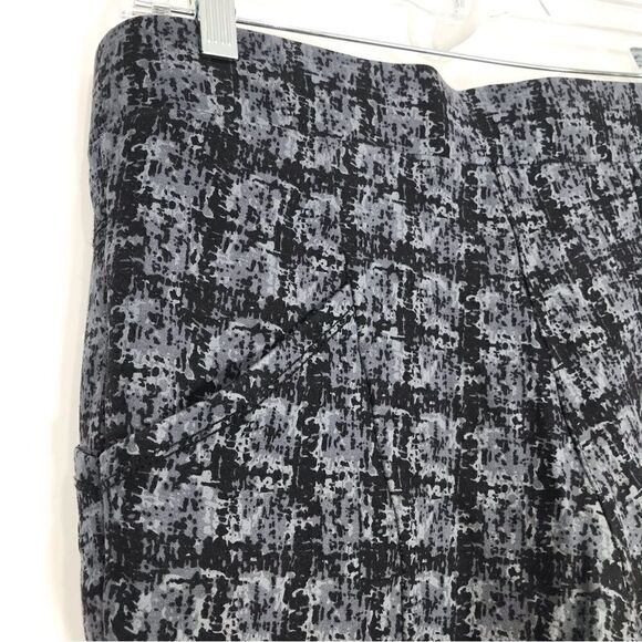 Betabrand Black Gray Abstract Grid Print Soft Stretch Cigarette Skinny Pants - Picture 10 of 12